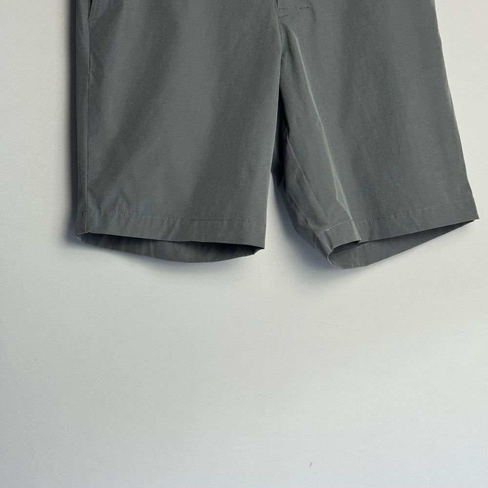 Banana Republic Men Gray Flat Front Stretch Tech Shorts Size 32 Golf Casual - Picture 5 of 8
